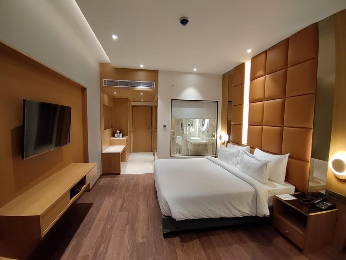 Hotel Damson Plum Lakhnaú Exteriér fotografie